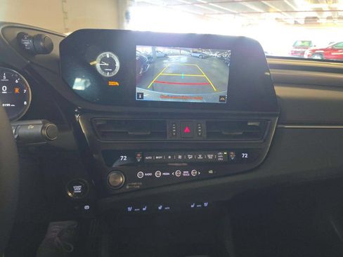 Used 2024 Lexus ES 350 F Sport w/ Accessory Package (Z2) FWD image 8