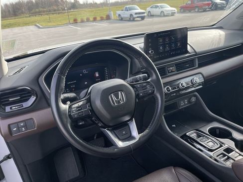 Used 2023 Honda Pilot Elite image 18