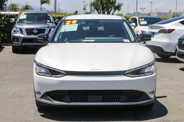Used 2024 Kia EV6 Light RWD image 2