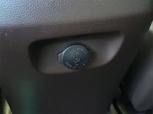 Used 2017 Hyundai Santa Fe Sport image 13