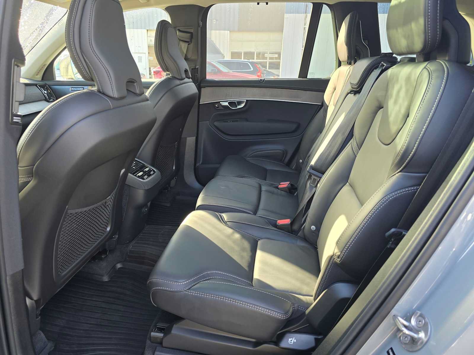 Used 2026 Volvo XC90 B6 Ultra w/ Protection Package AWD/4WD image 15