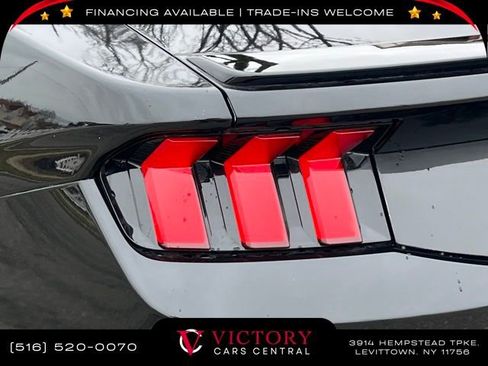 Used 2025 Ford Mustang Premium image 9