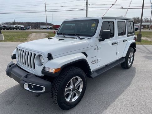 Used 2022 Jeep Wrangler Unlimited Sahara image 3