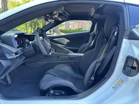 Used 2024 Chevrolet Corvette Z06 w/ Z07 Performance Package RWD image 17