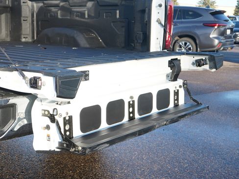 Used 2021 GMC Sierra 3500 SLT w/ SLT Premium Package image 17