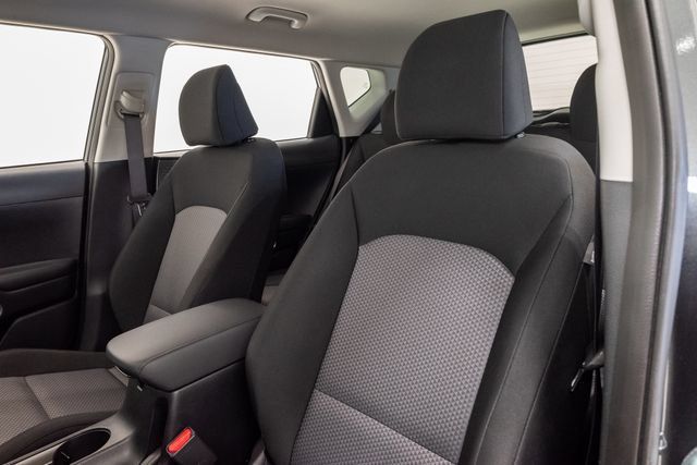 Used 2025 Kia Soul LX w/ LX Technology Package FWD image 9