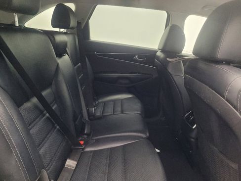 Used 2019 Kia Sorento EX FWD image 19