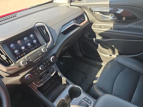 Used 2023 GMC Terrain AT4 image 24