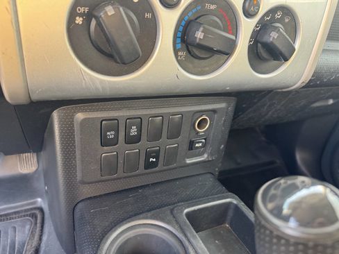 Used 2007 Toyota FJ Cruiser 2WD image 15