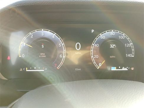 New 2025 Jeep Grand Cherokee L Altitude image 18