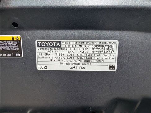 Used 2021 Toyota RAV4 LE image 22