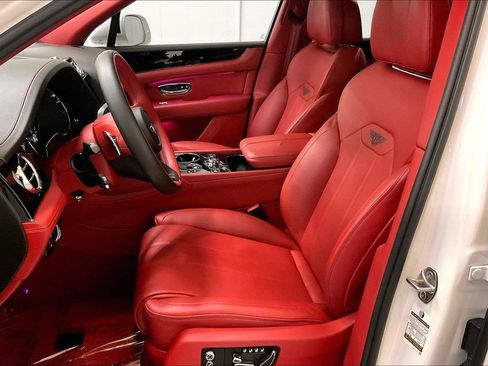 Used 2022 Bentley Bentayga AWD/4WD image 8