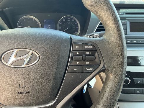 Used 2015 Hyundai Sonata SE image 11