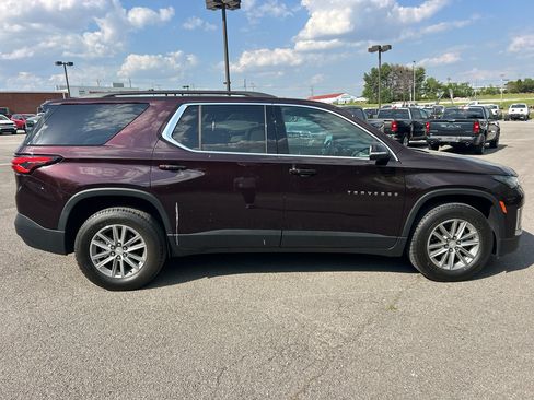 Used 2022 Chevrolet Traverse LT FWD image 4