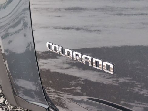 Used 2019 Chevrolet Colorado ZR2 image 12