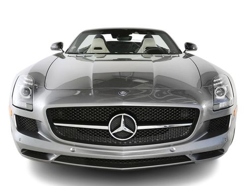 Used 2012 Mercedes-Benz SLS AMG Roadster image 2