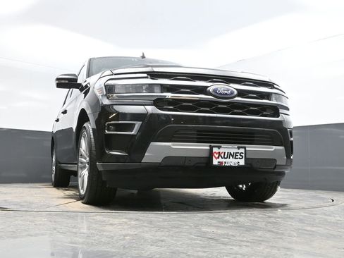 Used 2024 Ford Expedition Max Limited AWD/4WD image 46