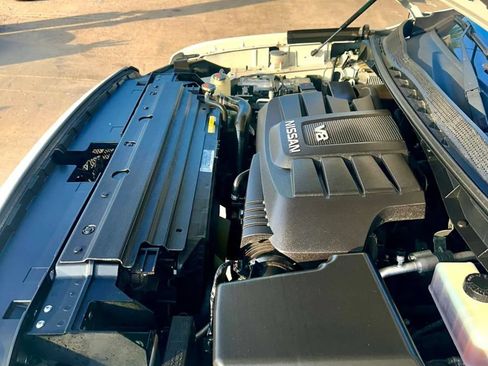 Used 2019 Nissan Titan SV w/ SV Convenience Package RWD image 38