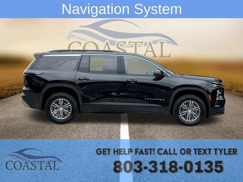 Used 2025 Chevrolet Traverse LT AWD/4WD image 4