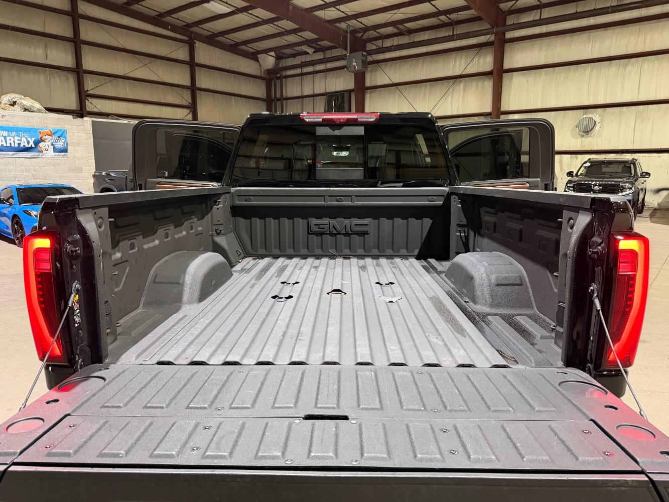 Used 2026 GMC Sierra 2500 Denali Ultimate AWD/4WD image 19