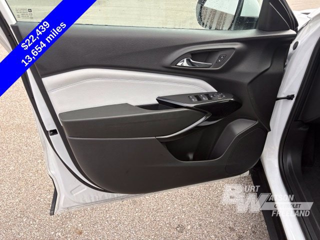 Used 2026 Chevrolet Trax LT FWD image 12