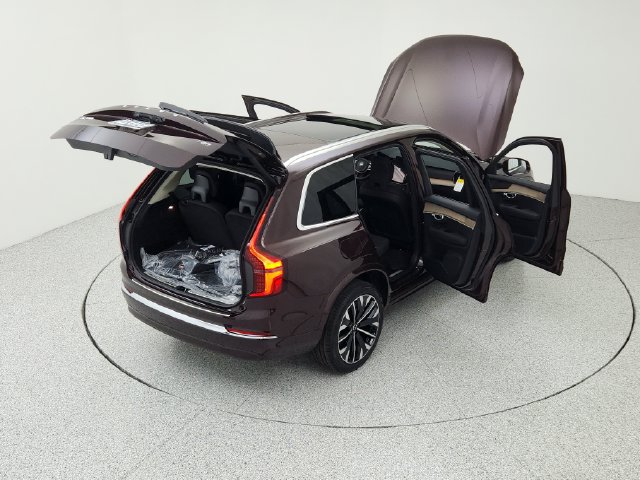 New 2025 Volvo XC90 T8 Plus w/ Protection Package Premier AWD/4WD image 16