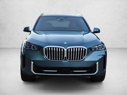 Used 2024 BMW X5 xDrive40i w/ Premium Package image 2