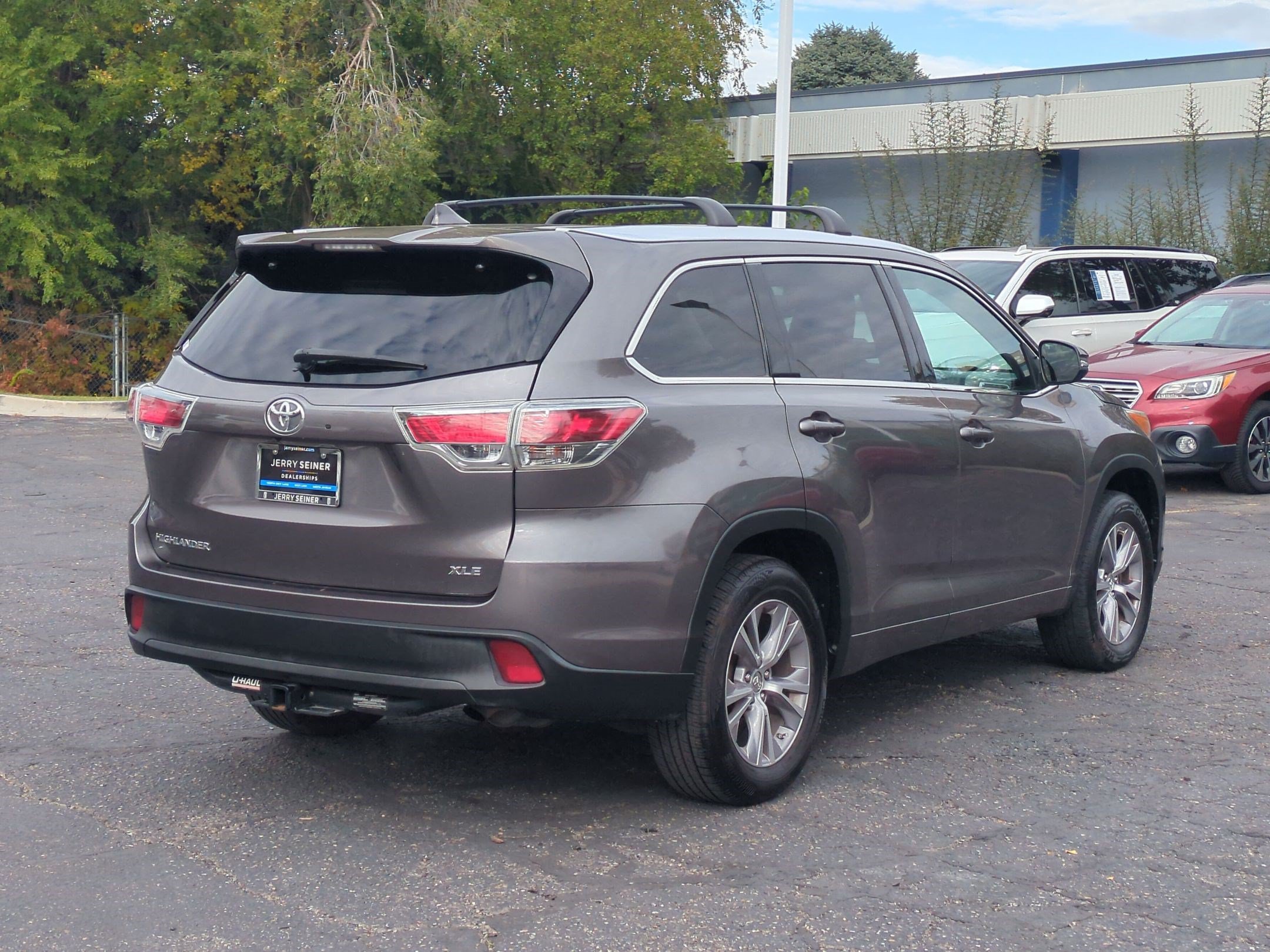 Used 2015 Toyota Highlander XLE FWD image 5