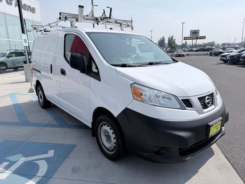 Used 2019 Nissan NV200 S w/ Cruise Control Package FWD image 3