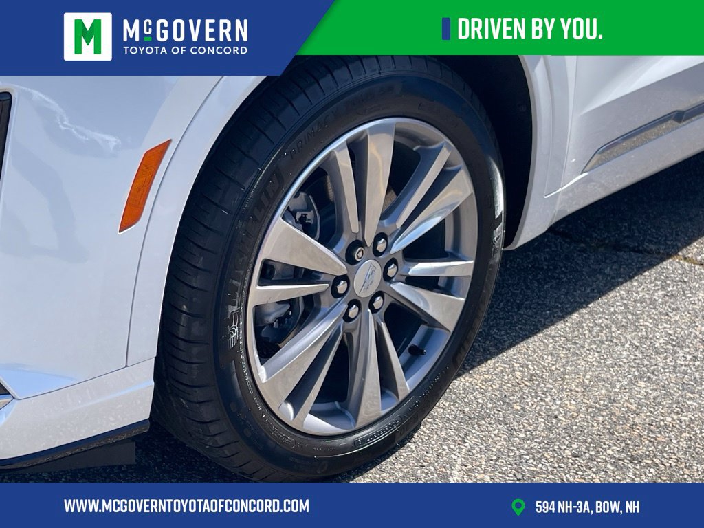 Used 2025 Cadillac XT6 Premium Luxury AWD/4WD image 9