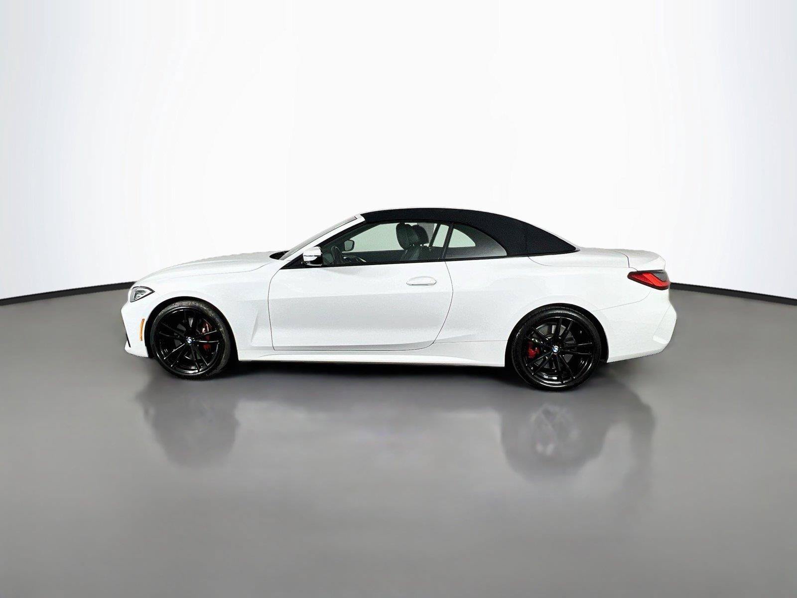 Used 2022 BMW 430i xDrive Convertible w/ M Sport Package AWD/4WD image 3