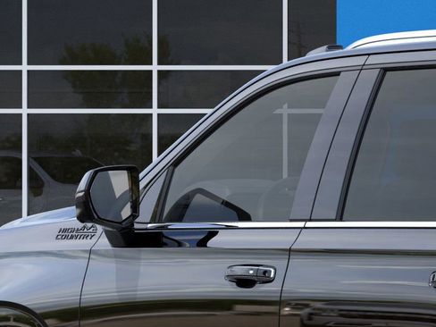 New 2026 Chevrolet Suburban High Country image 13