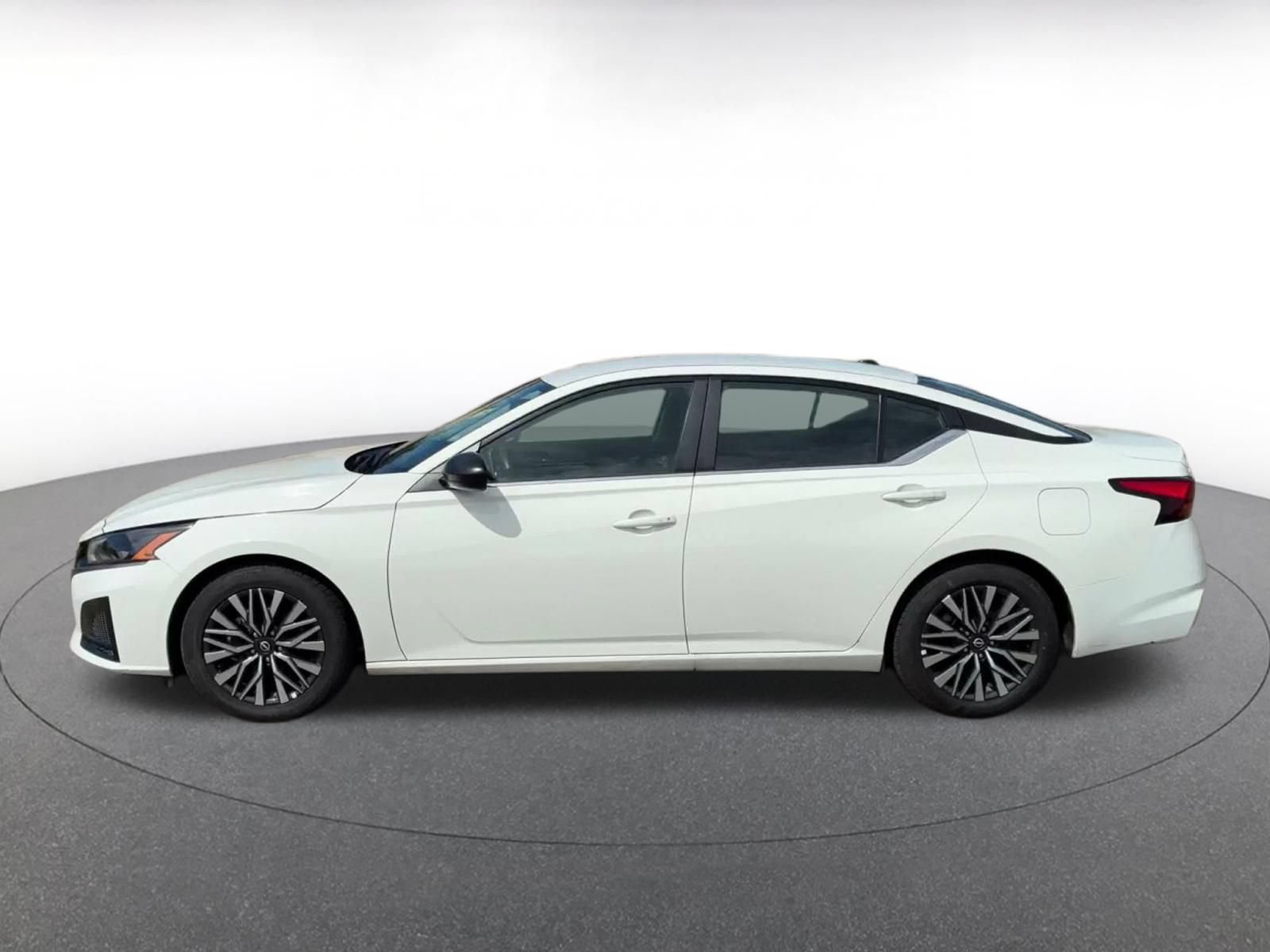 Used 2026 Nissan Altima 2.5 SV FWD image 8