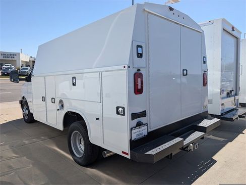 New 2024 Chevrolet Express 3500 Work Van w/ Power Convenience Package image 6