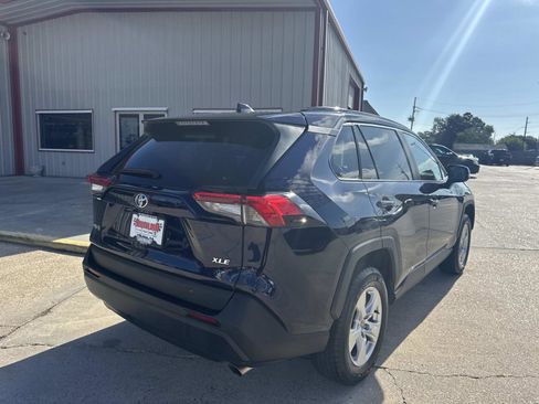 Used 2021 Toyota RAV4 XLE image 7