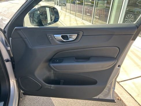 Certified 2025 Volvo XC60 B5 Plus image 14