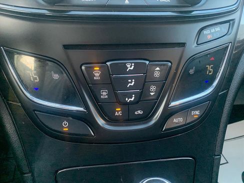 Used 2017 Buick Regal Sport Touring image 12