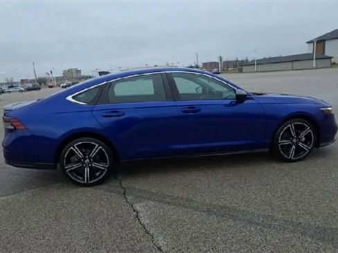 Used 2023 Honda Accord Sport image 8