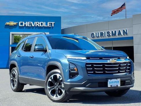 Used 2025 Chevrolet Equinox LT w/ Convenience Package II AWD/4WD image 1