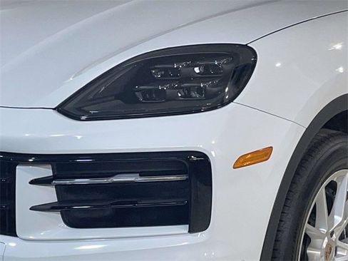 Used 2021 Porsche Macan image 4