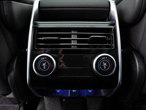 Used 2025 Land Rover Range Rover SE image 37