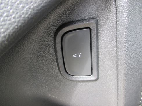 Used 2025 Chevrolet Blazer EV RS AWD/4WD image 16