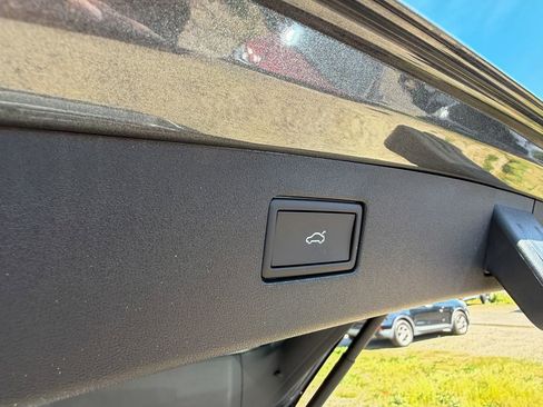 New 2026 Volkswagen Tiguan SE image 27