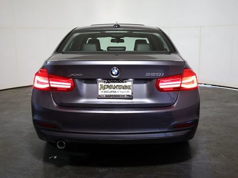Used 2018 BMW 320i xDrive Sedan w/ Convenience Package AWD/4WD image 10