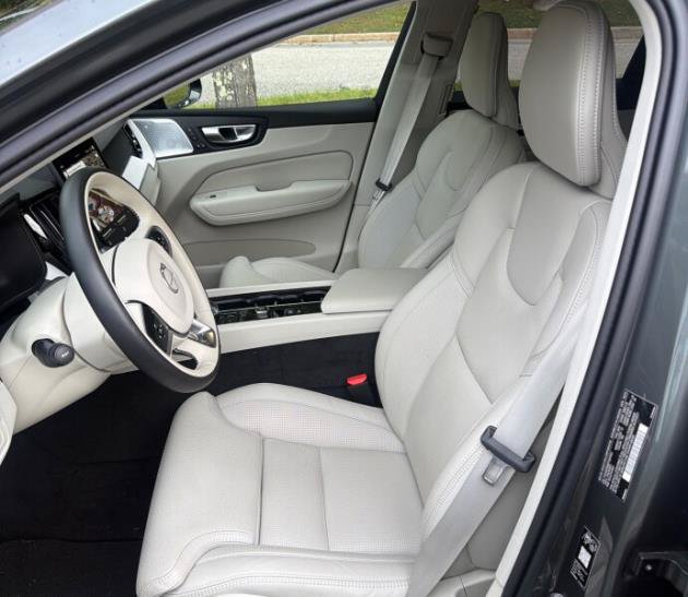 Used 2026 Volvo XC60 T8 Ultra AWD/4WD image 6