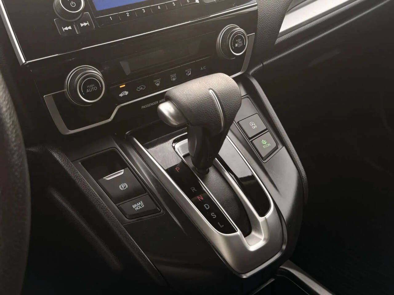 Used 2020 Honda CR-V LX image 9