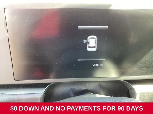 Used 2025 Kia Niro LX FWD image 8