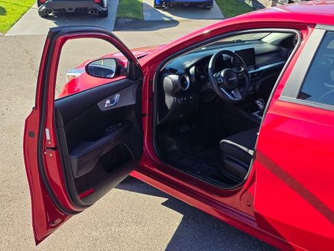 Used 2023 Kia Forte LXS w/ LXS Technology Package image 37