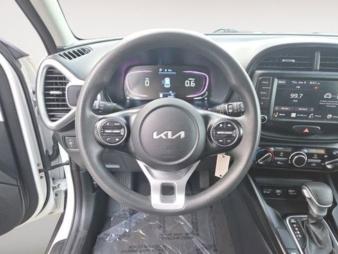 Used 2024 Kia Soul LX w/ Option Group 015 image 12