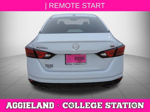 Certified 2025 Nissan Altima 2.5 SR w/ SR Premium Package FWD image 5